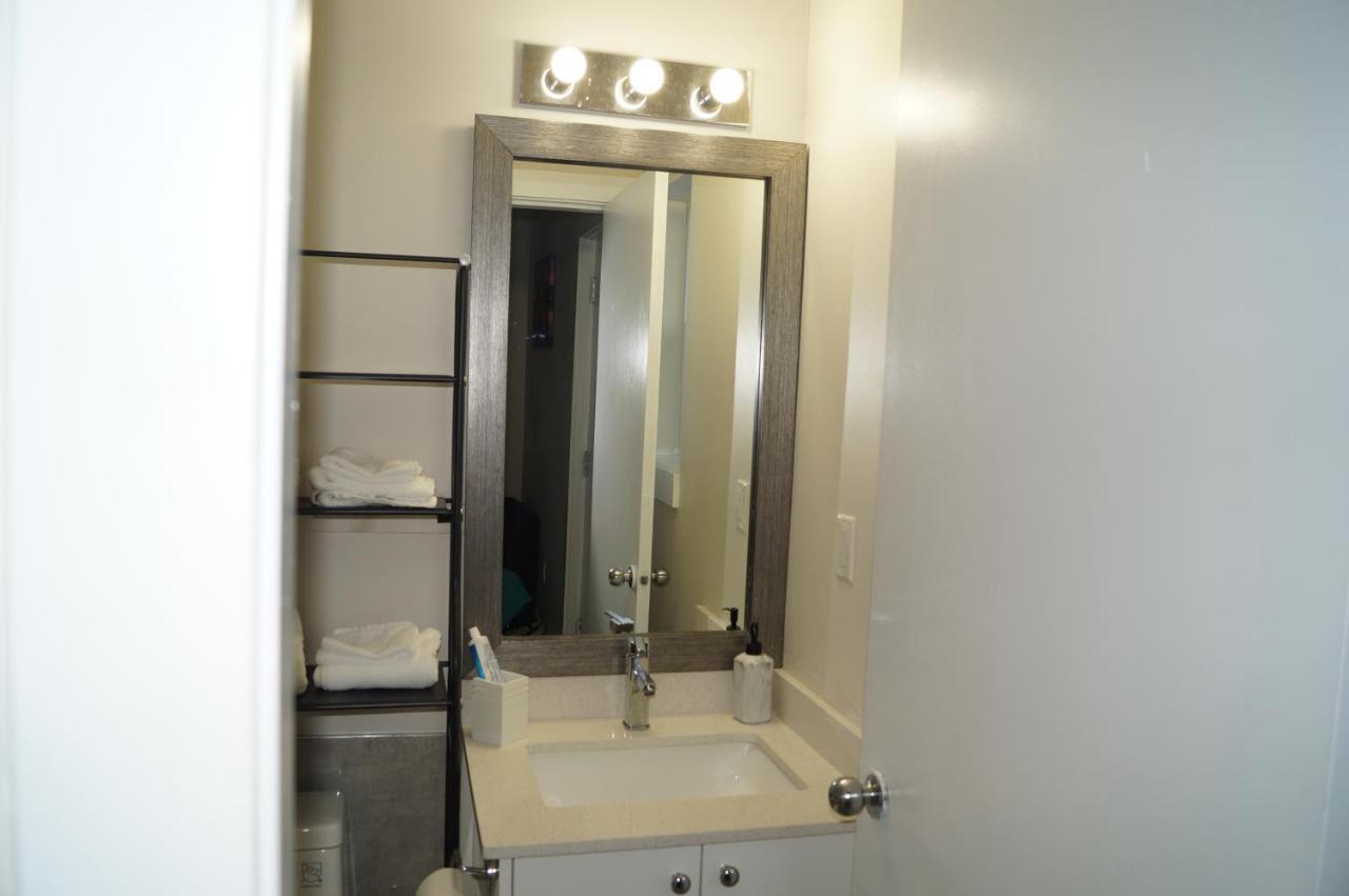 Ground Level One Bedroom Suite 서레이 외부 사진